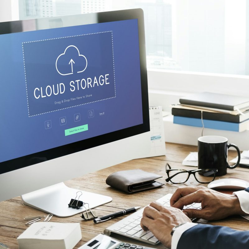 Cloud storage upload and download data management technology